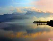 充满纯净之美的倒影风光